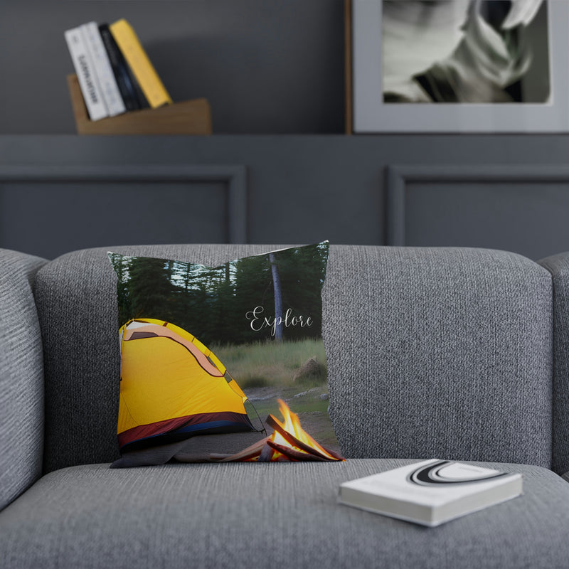 From our Adventure collection this accent cushion is the perfect addition to your vacation home, cabin or rental property. Capture the feeling of getting away from it all and spending a quiet weekend in the woods, surrounded by mother nature.