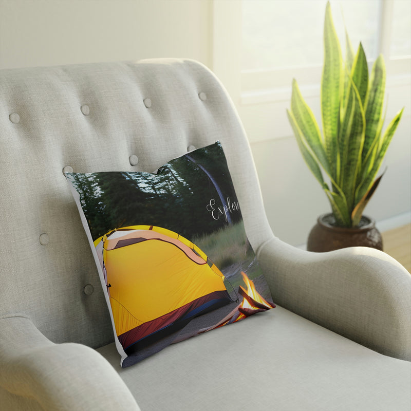 From our Adventure collection this accent cushion is the perfect addition to your vacation home, cabin or rental property. Capture the feeling of getting away from it all and spending a quiet weekend in the woods, surrounded by mother nature.