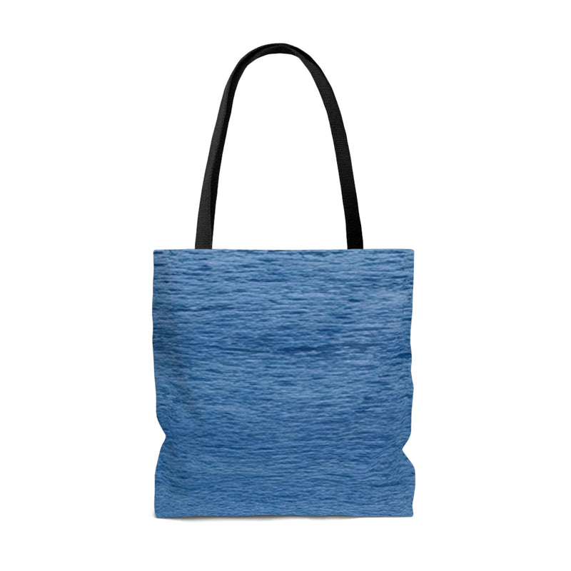This Tote Bag is the perfect accessory for your beach or boating activities. Stylish and functional.